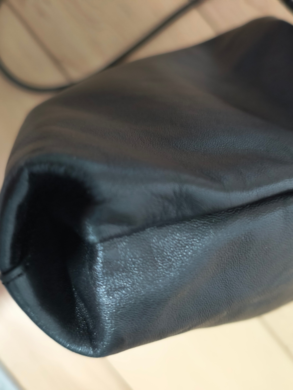 COS MINI CAVATELLI CLUTCH BAG - Picture 8 of 9